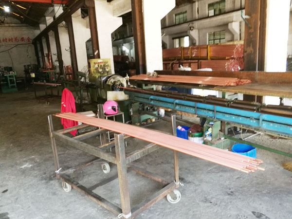 銅管翅片加工、調(diào)直設(shè)備